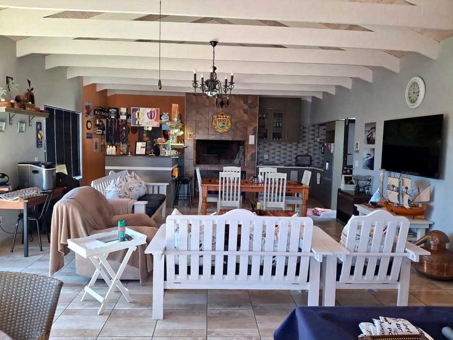 5 Bedroom Property for Sale in Country Club Western Cape